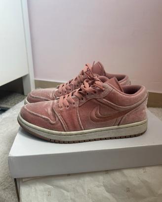Air Jordan 1 low SE limited edition