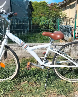BICI BAMBINO o BAMBINA misura 24 buone condizioni 