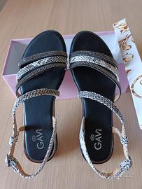 Sandalo nero e pitonato n. 36