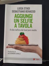 Luisa Stagi - Aggiungi un selfie a tavola