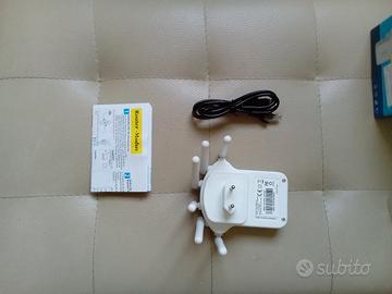 1200 Mbps WiFi Repeater