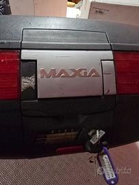 Bauletto moto marca GIVI modello Maxia