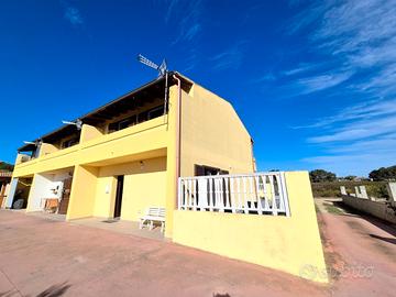 Villa caposchiera con ampio giardino a Cortoghiana