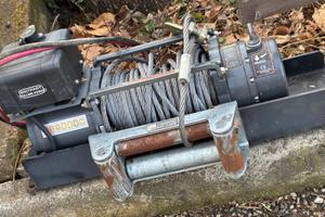 Verricello TMax9000 lbs 12V per fuoristrada 4x4