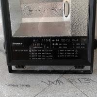 Faro disano con staffa