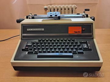 Macchina da scrivere Triumph Electric 151d