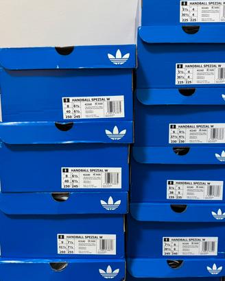 Stock di scarpe Adidas Handball Spezial W