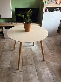 Tavolo tondo gambe in legno