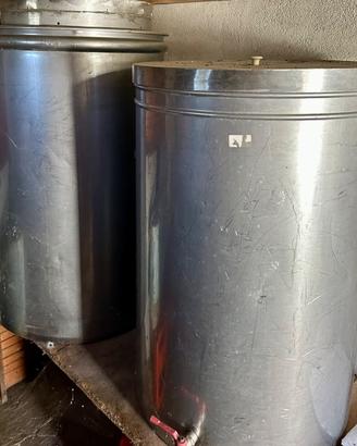 Contenitori acciaio per vino e olio