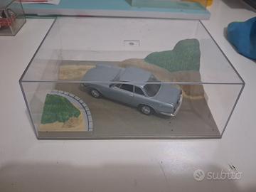 modellino 1/43 Fiat Abarth 2400 Coupé 1961 con dio