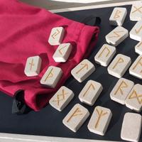 RUNES Futhark Il Vecchio 25 P e Borsa Velluto NEW