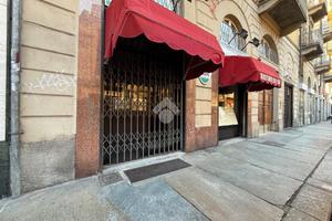 NEGOZIO A TORINO