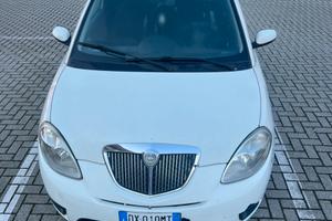 Lancia ypsilon ecochic