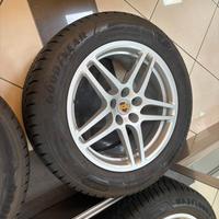 cerchi e gomme porsche nuovi 235/60 r18