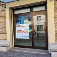 LOCALE COMMERCIALE IN CENTRO