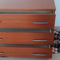 Cassettiera per stanza matrimoniale, tre cassetti