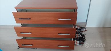 Cassettiera per stanza matrimoniale, tre cassetti