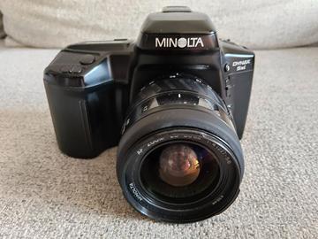 Camera Minolta Dynax 5xi + Obiettivo Zoom + filtri