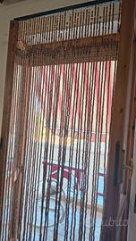tenda  con perline di legno