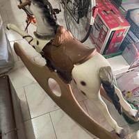 Cavallo a dondolo