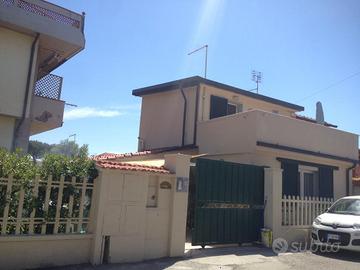 Marina di Carrara 4 posti letto 70 mt. dal mare