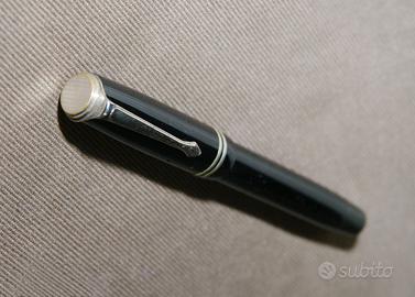 Penna Stilografica vintage in celluloide