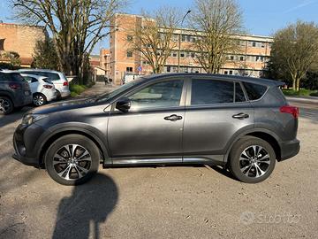 Rav 4 AWD 2.0 Diesel 2015 95814 Km