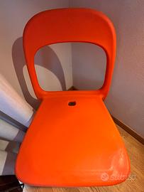 Sedie arancioni