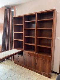 Libreria con scrivania
