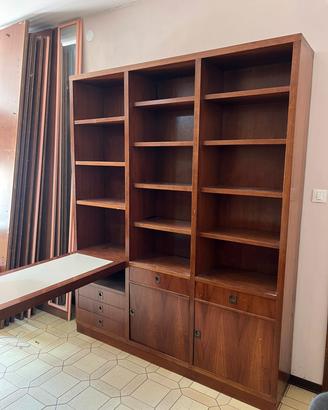 Libreria con scrivania
