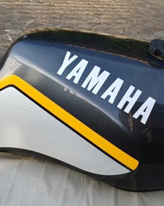 Lotto di ricambi nuovi ed usati per Yamaha XJ600