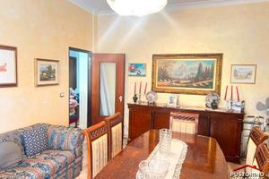 Viale A.Moro -1P trilocale con buona esposizione