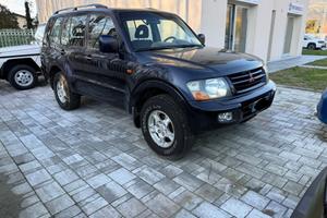 Mitsubishi Pajero 2.5 TDI 5p. GLS1