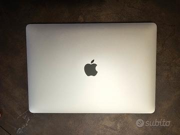 Macbook Air Silver 13" Retina 8/128 GB