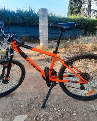 bicicletta 24 btiwn di colore arancione 
