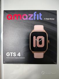 smartwatch Amazfit GTS 4 con tre cinturini 