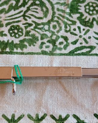 Macchina per ricamo a mano