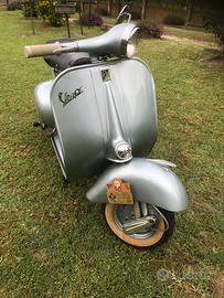 Vespa 150 VB1T anno 1957