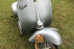 Vespa 150 VB1T anno 1957