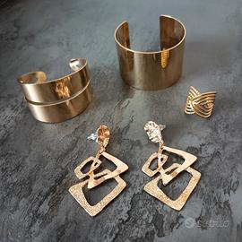 Set Gioielli Dorati Bracciali Orecchini Anello