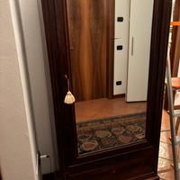 Armadio una anta antico