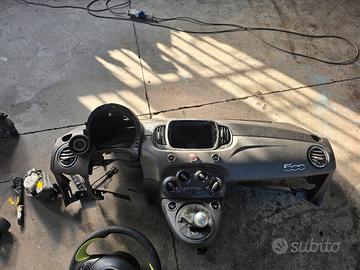 Cruscotto 595 2019 con cinture e tendine 