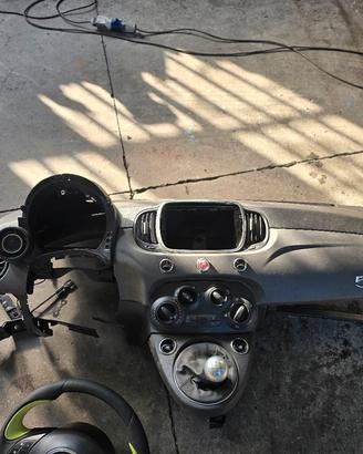Cruscotto 595 2019 con cinture e tendine 
