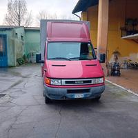 Daily c 35 con sponda idraulica 