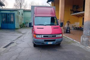 Daily c 35 con sponda idraulica 