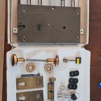 SERRATURA PORTA BLINDATA CON CHIEVE MASTER