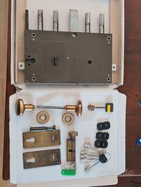 SERRATURA PORTA BLINDATA CON CHIEVE MASTER