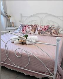 Letto  matrimoniale e materasso incluso 180x200