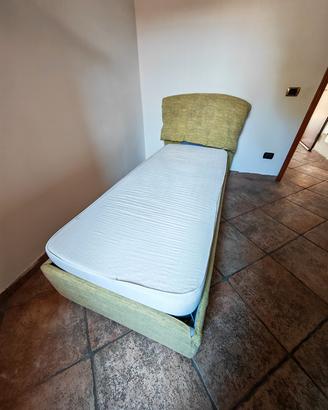 letto singolo con cassettone