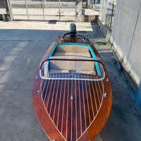 Barca in legno Cris Craft